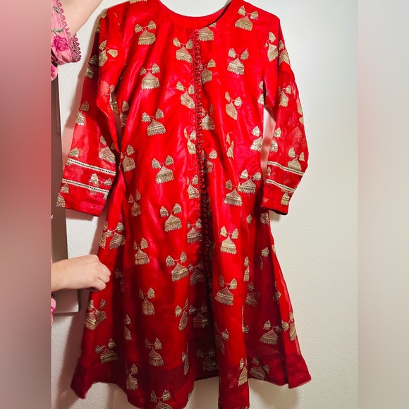 This is Brand new dress never used - Picture 3 of 4